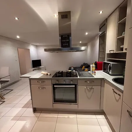 Le Familial Dijonnais - Musee Archeologique 디종